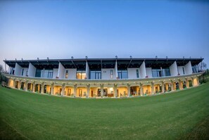 Exterior - Golf Hotel Wuhan Yishan (Wuhan)