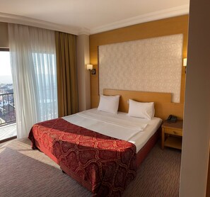 舒適單人房 | 書桌、手提電腦工作空間、免費 Wi-Fi