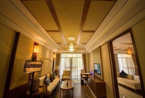 Living area - Yabulun Health & Wellness Holiday Hotel (Sanya)
