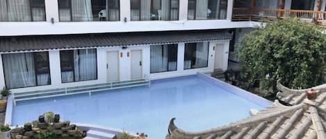 Piscine extérieure