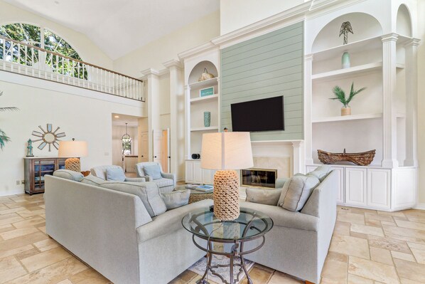 Smart TV, ping pong, stereo, offices