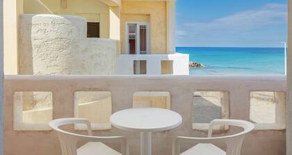 Niros Beach