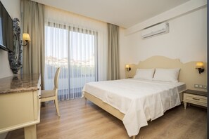 Deluxe Apartment | Egyptian cotton sheets, premium bedding, Select Comfort beds, free WiFi - Channel Suites (Fethiye)