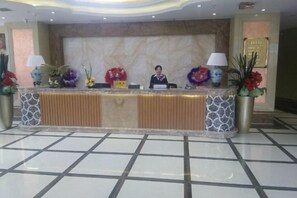Unclassified image, 3 of 31, button - The westside Lancaster Hotel (Xichong)