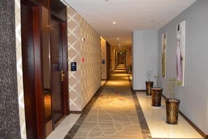 Unclassified image, 5 of 31, button - The westside Lancaster Hotel (Xichong)