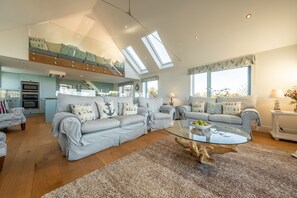 TV, fireplace - Anchorage (S), Salthouse, Norfolk (Salthouse)