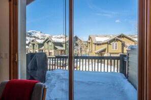 Interior - Snowcreek #778-Newly remodeled with mountain views-sleeps 8 comfortably (Mammoth Lakes)