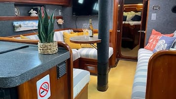 3 habitaciones y ropa de cama