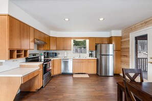 Fridge, microwave, oven, stovetop - ★Cabin: Pet/Family Friendly, Hot Tub, Large Deck★ (Berkeley Springs)