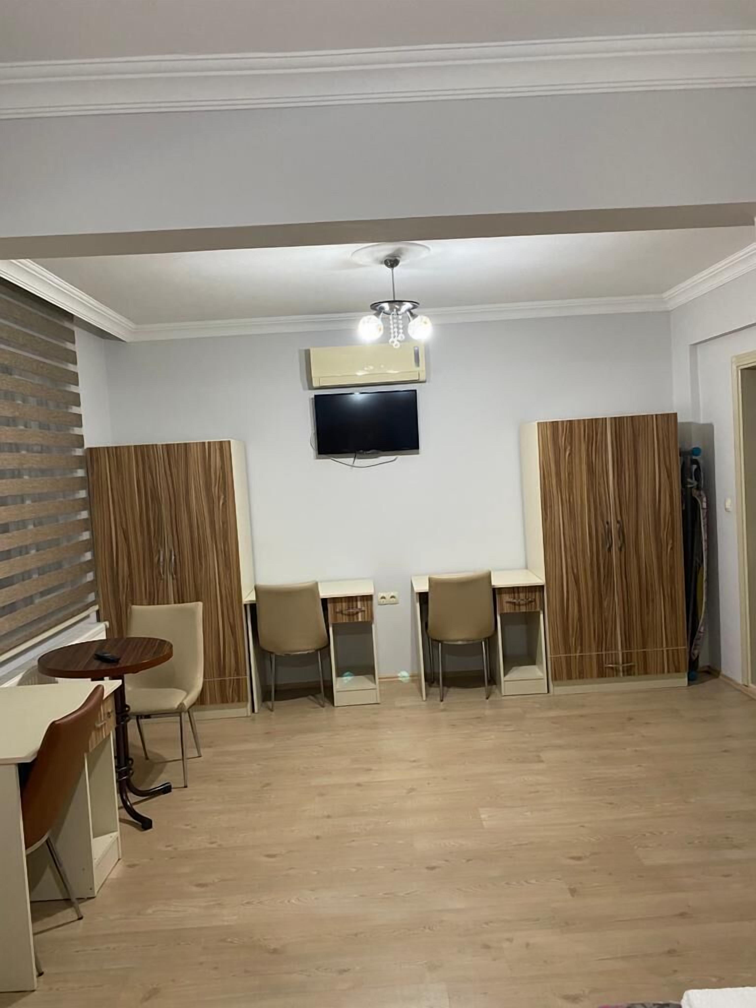 3 bedrooms, soundproofing, iron/ironing board, free WiFi