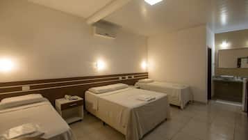 Standard Quadruple Room | Free WiFi, bed sheets