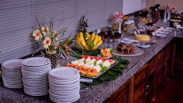 Free daily full breakfast