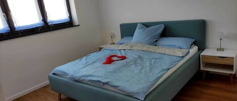 1 chambre, lit parapluie, Wi-Fi, draps fournis