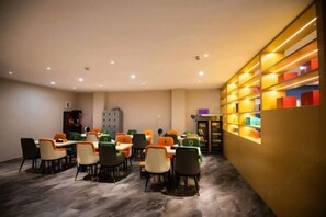 Restaurant - Super 8 Hotel (Xiamen Tong'an Bell Tower) (Xiamen)