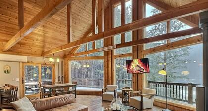 The Pines on Maples~ Hot Tub ~ Fire Pit & Indoor Fireplace - Game Room