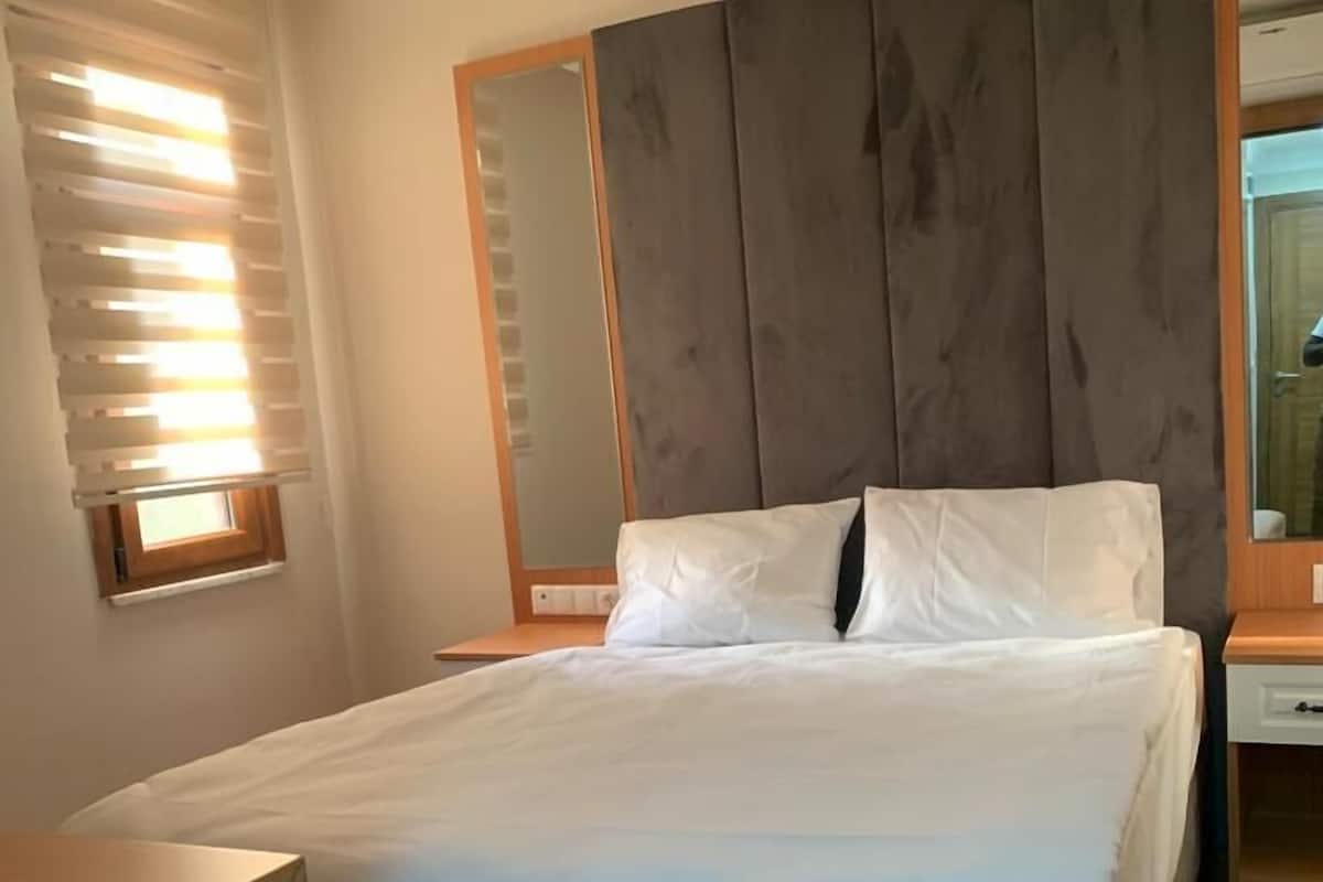 2 bedrooms, in-room safe, desk, laptop workspace