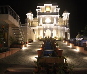 Front of property - Renest Kumbhalgarh Resort LLP (Kumbhalgarh)