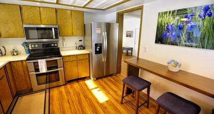 3BR - King Beds & bunk beds - Free Tram Tickets