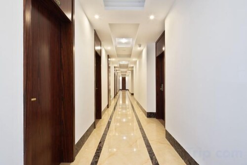 Lingshui Sancai Business Hotel