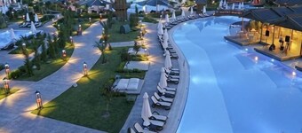 Lingshui Sancai Business Hotel