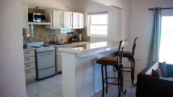 Microwave, freezer