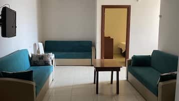 1 bedroom, bed sheets