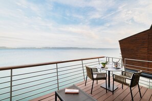 Terrace/patio - Hôtel Palafitte (Neuchatel)