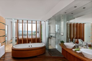 Room (Shore) | Bathroom | Separate tub and shower, jetted tub, free toiletries, hair dryer - Hôtel Palafitte (Neuchatel)