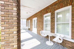 Terrace/patio - Chez l'Doc (Saint-Prosper)