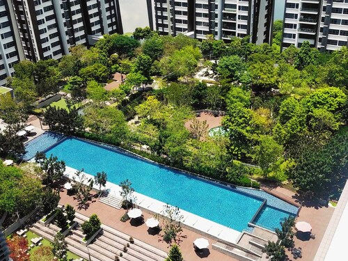 The OakHome Lakecity @ KL Taman Wahyu 3-bedroom Poolview!