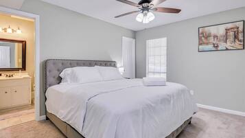 4 chambres, fer et planche à repasser, Wi-Fi gratuit, draps fournis