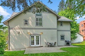Exterior - Spacious 5 Bedroom Home in Downtown Coeur D’Alene (Coeur d'Alene)