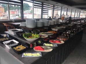 Free daily buffet breakfast 