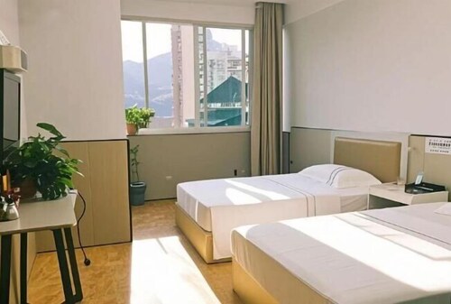 Wushan Kaiyue Business Motel