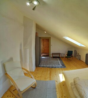 1 chambre, Wi-Fi gratuit, draps fournis