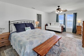 4 bedrooms, iron/ironing board, free WiFi, bed sheets
