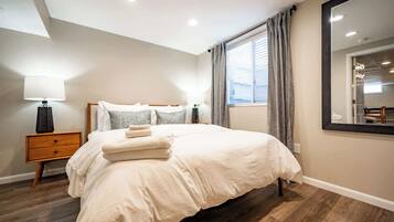 4 slaapkamers, een strijkplank/strijkijzer, reisbedje, wifi