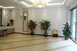 Lobby - Ziranfeng Fashion Hotel (Congjiang Food Street) (Congjiang)