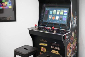 Games room - Gameroom and Theater in a breathtaking home (Centennial)
