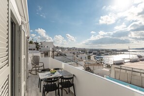 EMERALD SUITE, PANORAMIC SEA AND CITY | Terassi/patio