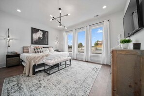 4 Schlafzimmer, Schreibtisch, Bügeleisen/Bügelbrett, kostenloses WLAN