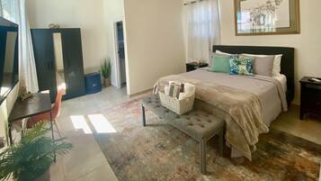 2 bedrooms, desk, iron/ironing board, free WiFi