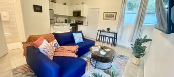 No Chores! 2 BD 2 BA in the heart of Havensight