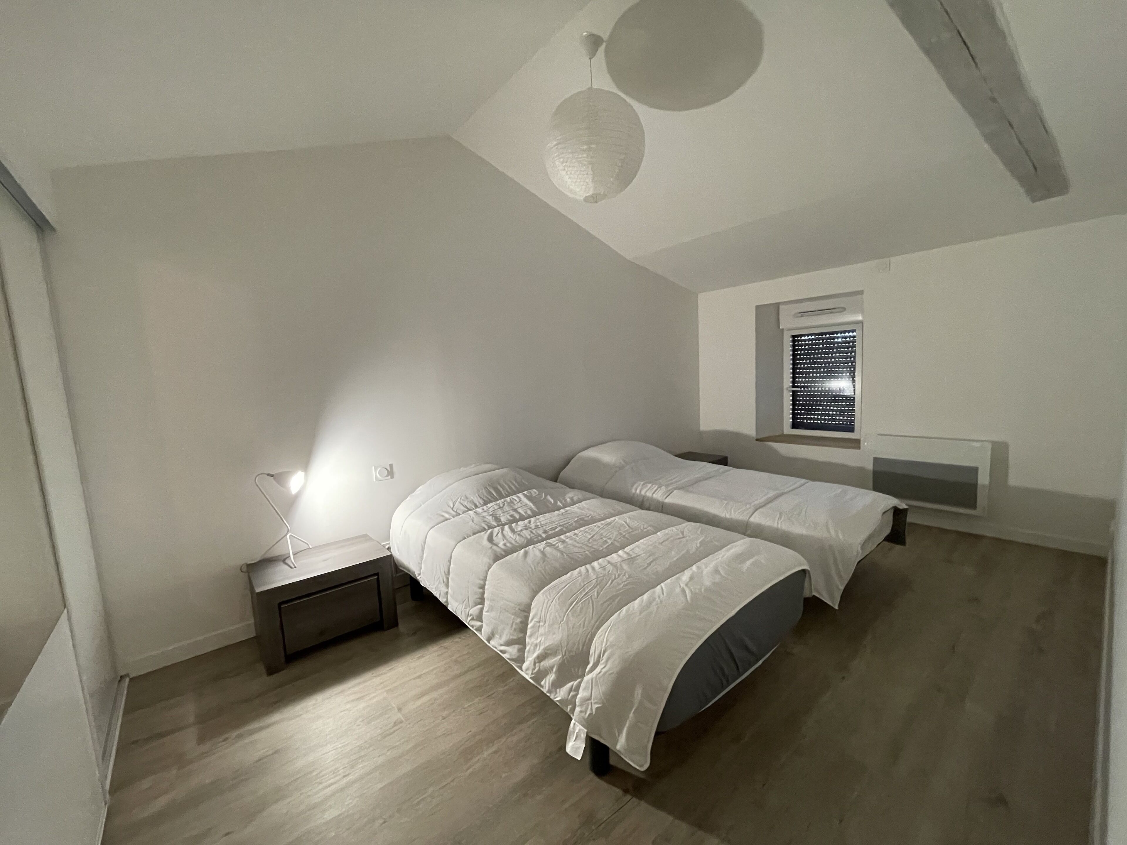 4 chambres, fer et planche à repasser, lit parapluie, Wi-Fi gratuit