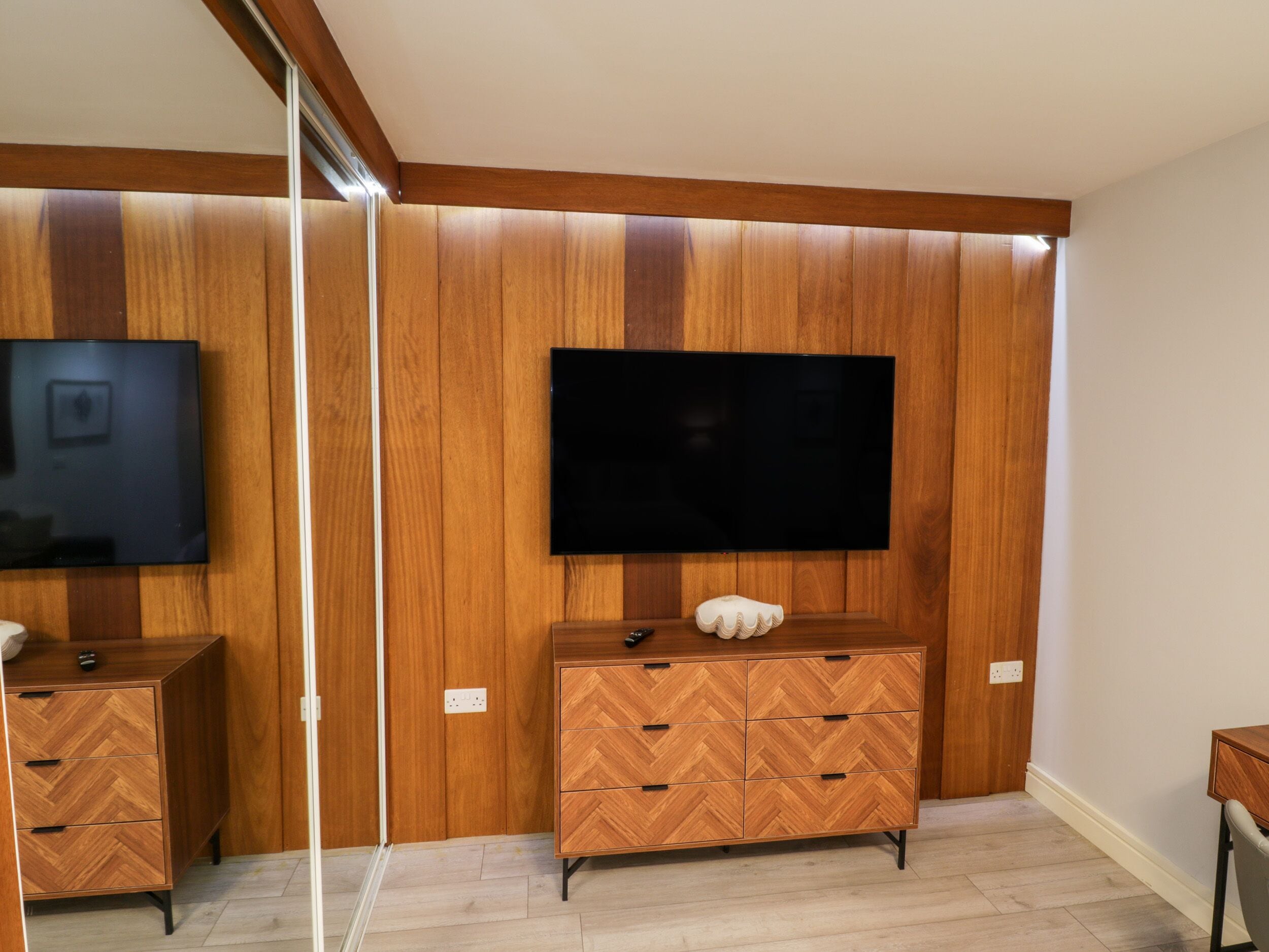 1 bedroom, individually decorated, individually furnished, free WiFi