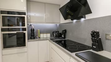 Fridge, dishwasher, electric kettle, toaster