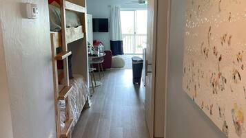 1 chambre, fer et planche Ă repasser, lit parapluie, Wi-Fi gratuit