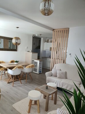 Smart TV - Beautiful apartment with sea view (Split)