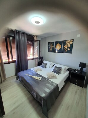 1 Schlafzimmer, Zimmersafe, Bügeleisen/Bügelbrett, Reisekinderbett