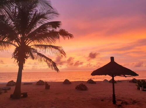 LUXURY VILLA with SWIMMING POOL/JACUZZI/WIFI/CLIMATIZATION/BALLARD